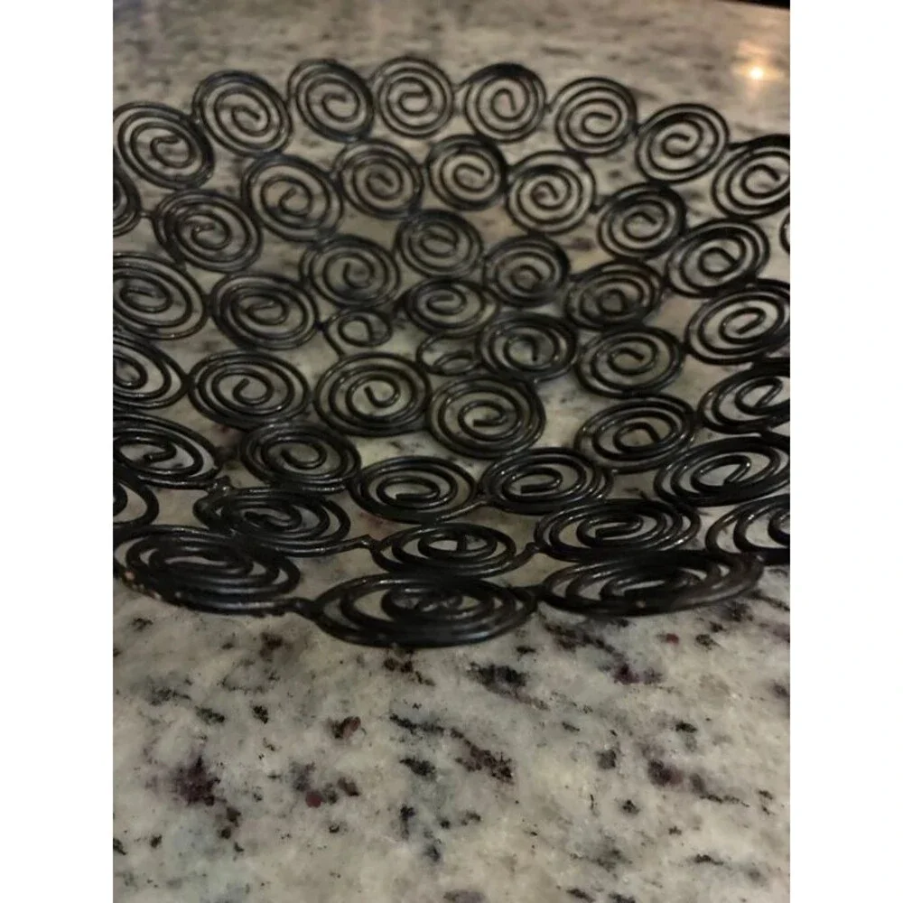 Whimsical circular bowl
